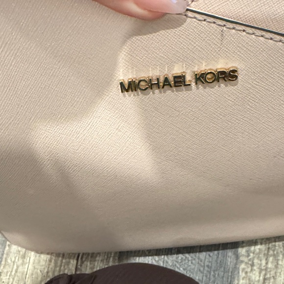 Michael Kors Pale Pink Leather Tote with Gold Chain Handles - Picture 2 of 4